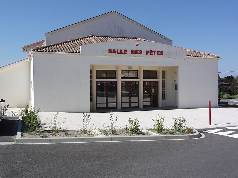 Salle polyvalente de Anglade, Anglade