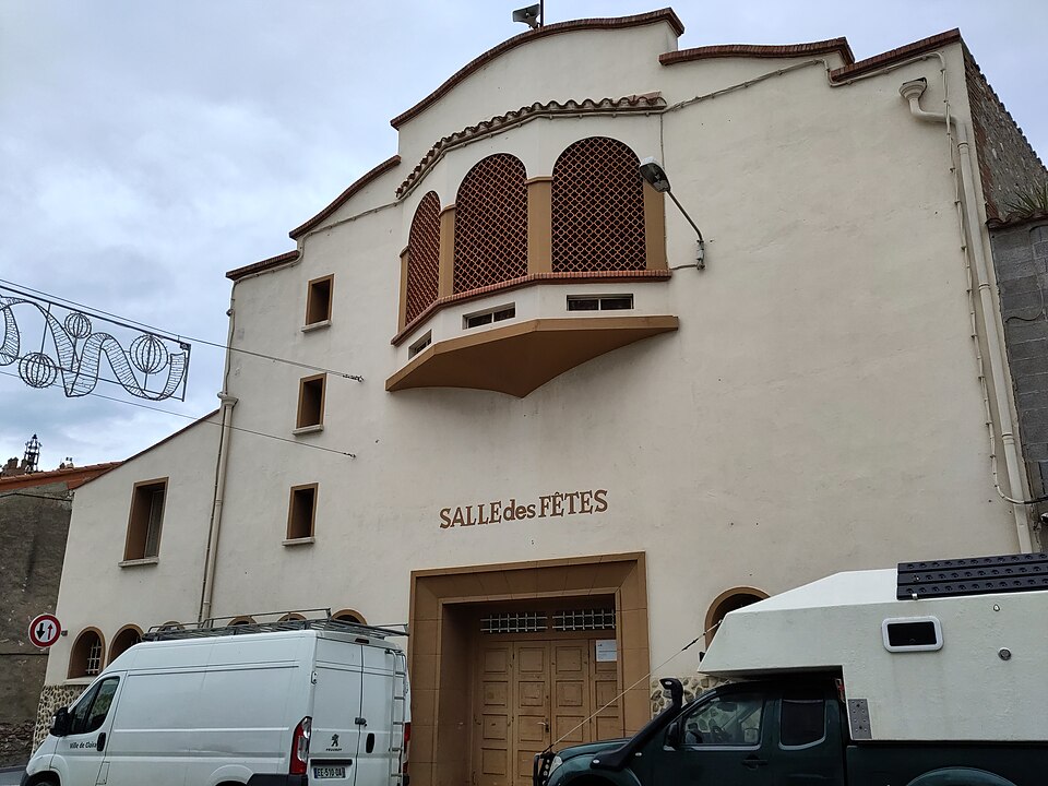 Salle des Fêtes de Claira, Claira