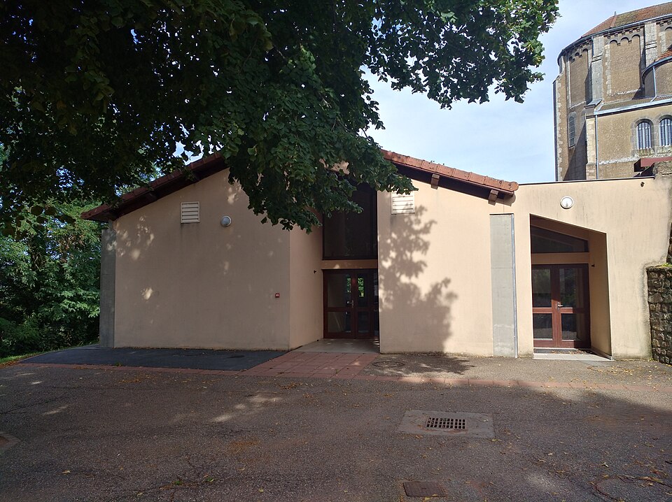Salle des fêtes de Saint-Just-d'Avray, Saint-Just-d'Avray