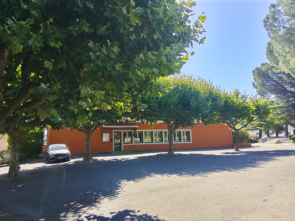 Salle polyvalente de Cairanne, Cairanne