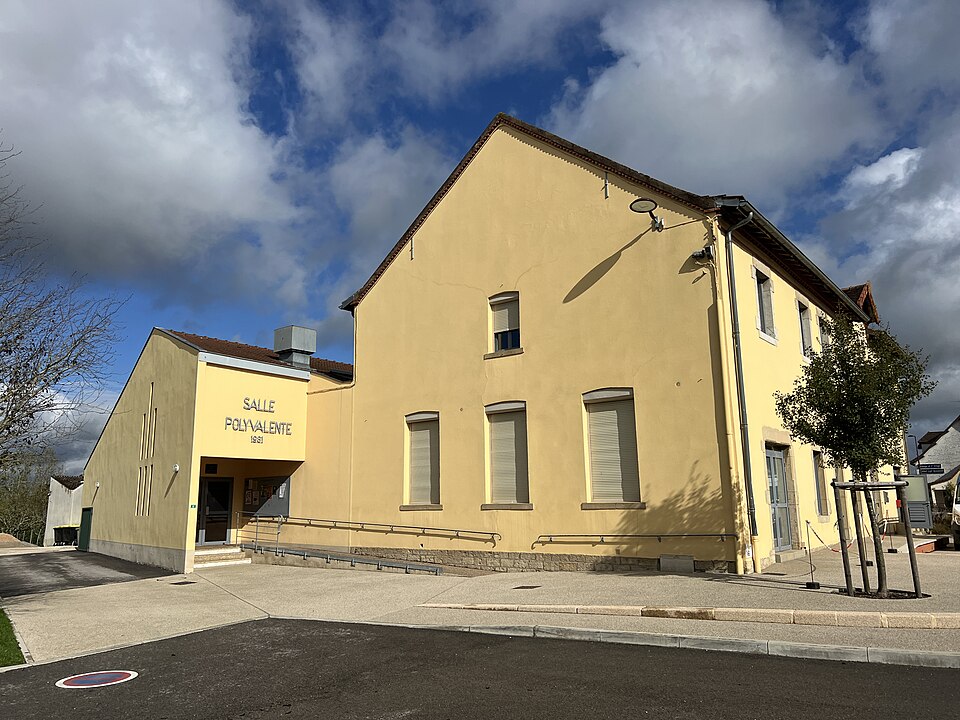 Salle polyvalente de Saint-Usuge, Saint-Usuge