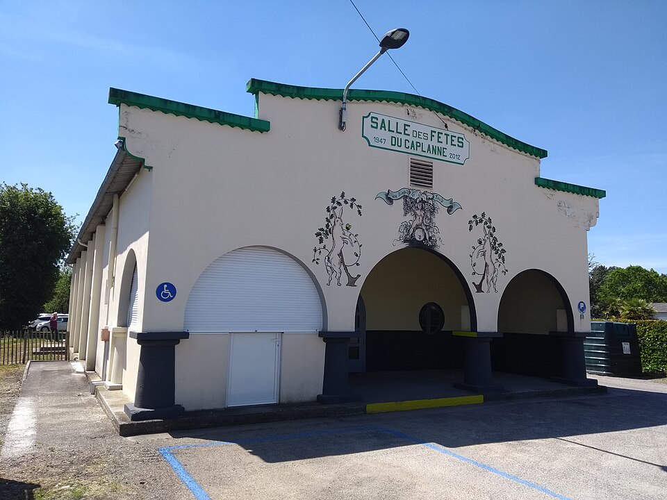 Salle des fêtes du Caplanne, Salles